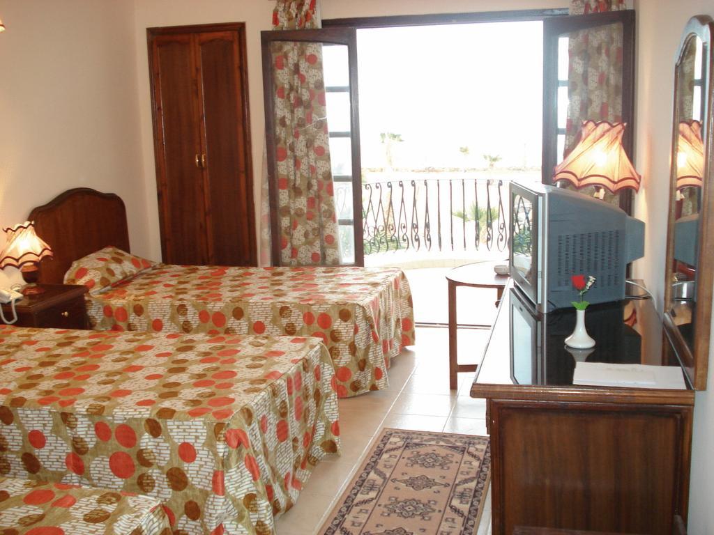 Miami Beach Hotel Dahab Room photo